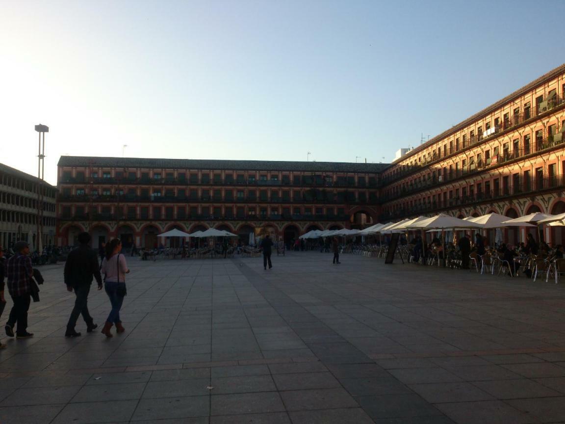 Apartamento Plaza De La Corredera Cordoba Exterior photo